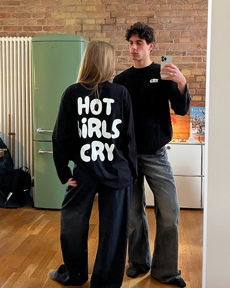 Hot Girls Cry Longsleeve Black